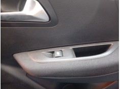 Recambio de mando elevalunas trasero derecho para peugeot 208 ii (ub_, up_, uw_, uj_) 1.5 bluehdi 100 referencia OEM IAM 9804480