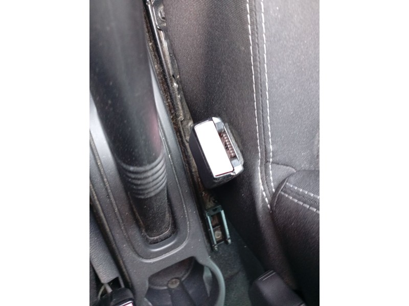 Recambio de enganche cinturon delantero derecho para dacia duster (hs_) 1.2 tce 125 referencia OEM IAM 878171720R  