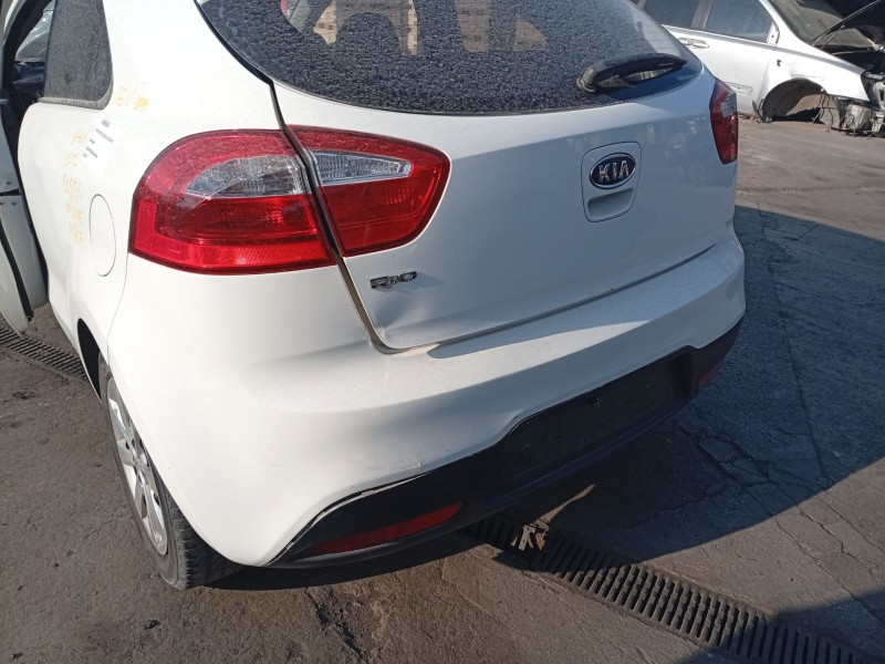 Recambio de paragolpes trasero para kia rio iii (ub) 1.25 cvvt referencia OEM IAM 866111W200  