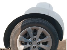 Recambio de paso de rueda trasero izquierdo para kia rio iii (ub) 1.25 cvvt referencia OEM IAM 868211W010  