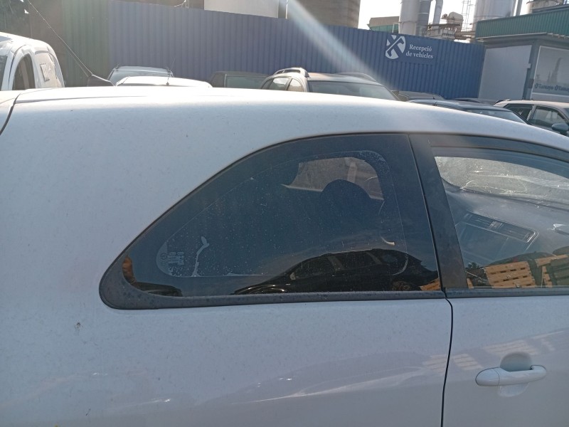 Recambio de luna trasera derecha para kia rio iii (ub) 1.25 cvvt referencia OEM IAM 834211W200  