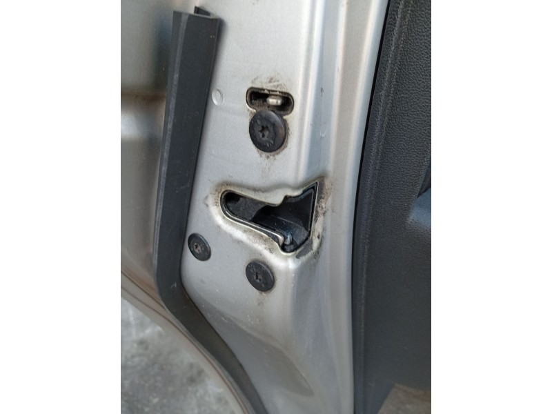 Recambio de cerradura puerta trasera izquierda para dacia duster (hs_) 1.2 tce 125 referencia OEM IAM 825030283R  