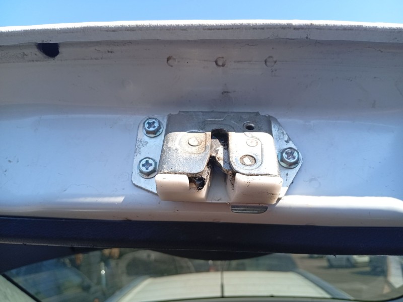 Recambio de cerradura maletero / porton para suzuki vitara (ly) 1.0 (apk 310) referencia OEM IAM 8251054P12000  