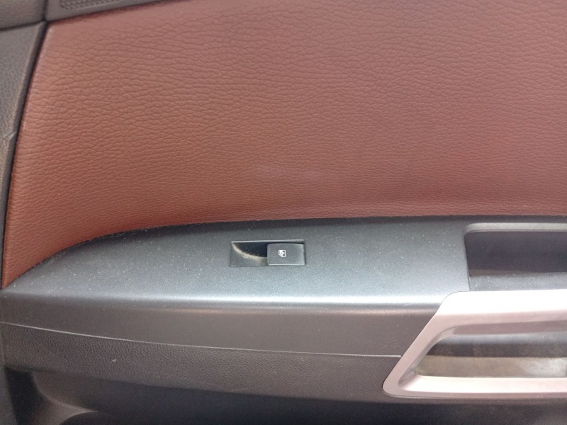 Recambio de mando elevalunas trasero derecho para opel antara a (l07) 2.0 cdti referencia OEM IAM 96628741  