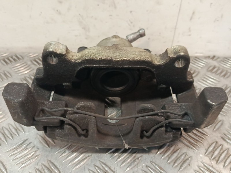 Recambio de pinza freno delantera derecha para audi a3 sportback (8pa) 2.0 tdi 16v referencia OEM IAM   