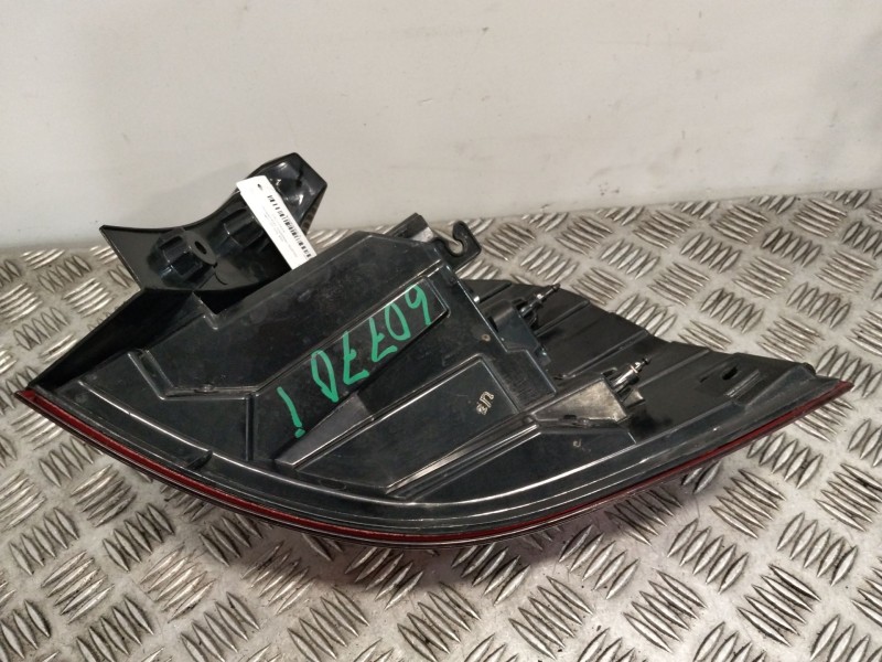 Recambio de piloto trasero izquierdo para kia rio iii (ub) 1.2 cvvt referencia OEM IAM 924011W2 924011W210 
