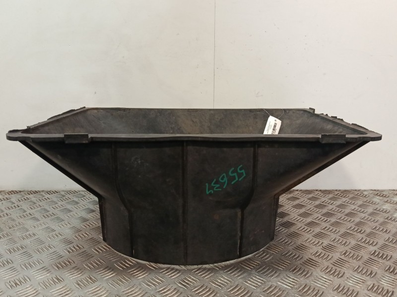 Recambio de canalizador de aire para nissan patrol (k/w160) 2.8 referencia OEM IAM 121004210  