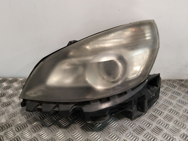 Recambio de faro izquierdo para renault grand scénic ii (jm0/1_) 2.0 dci (jm1k) referencia OEM IAM 8200479716  