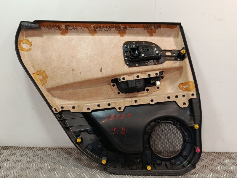 Recambio de guarnecido puerta trasera derecha para kia cee´d 1.6 crdi cat referencia OEM IAM 833201H000  