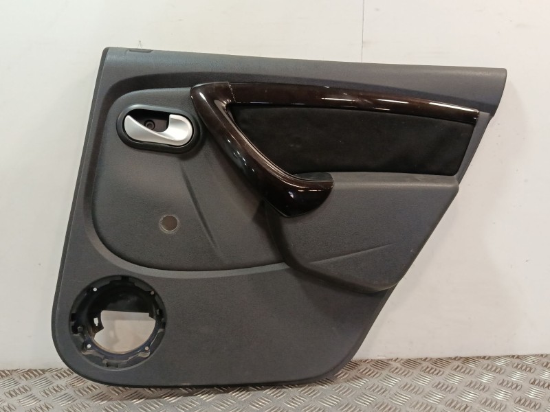 Recambio de guarnecido puerta trasera derecha para dacia duster (hs_) 1.5 dci (hsaj) referencia OEM IAM 829A00119R  