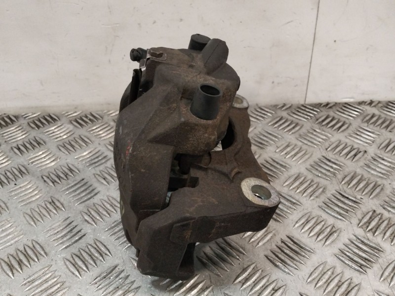 Recambio de pinza freno delantera derecha para volkswagen touareg (7la) referencia OEM IAM 7L6106D  