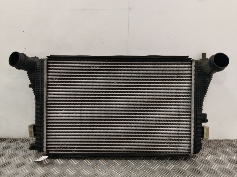 Recambio de intercooler para seat altea xl (5p5, 5p8) 1.6 tdi referencia OEM IAM 1K0145803BM  