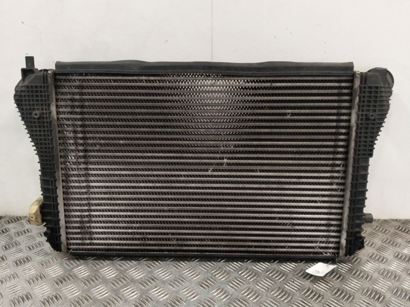 Recambio de intercooler para seat altea xl (5p5, 5p8) 1.6 tdi referencia OEM IAM 1K0145803BM  