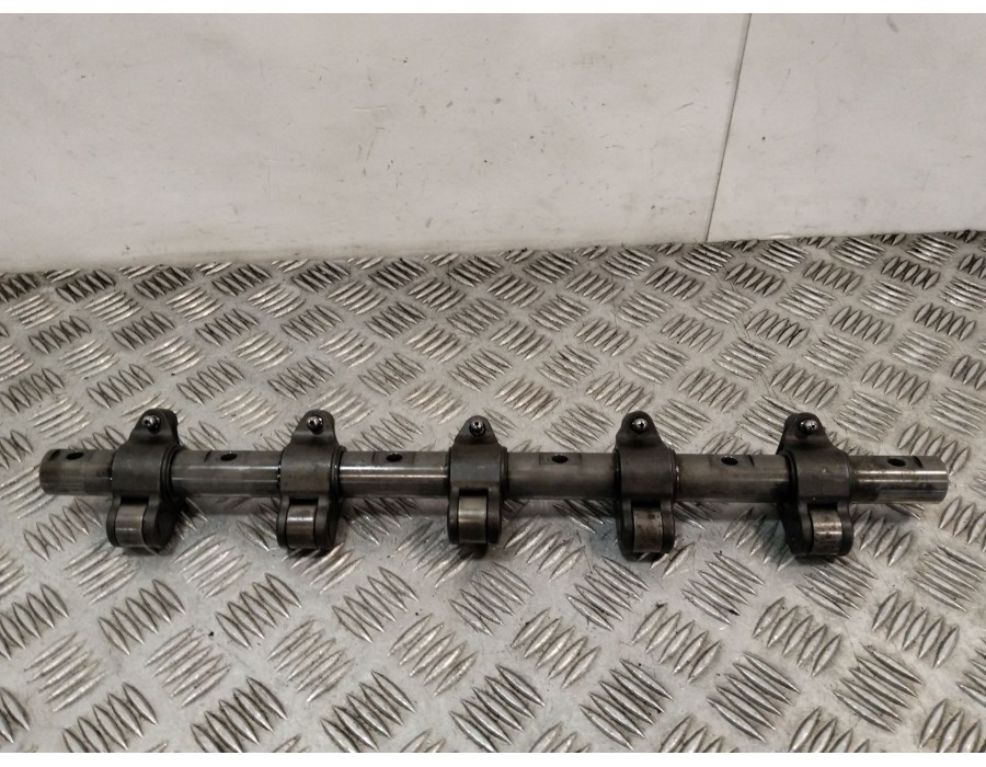 Recambio de arbol de levas para land rover discovery ii (l318) 2.5 td5 4x4 referencia OEM IAM V274860  