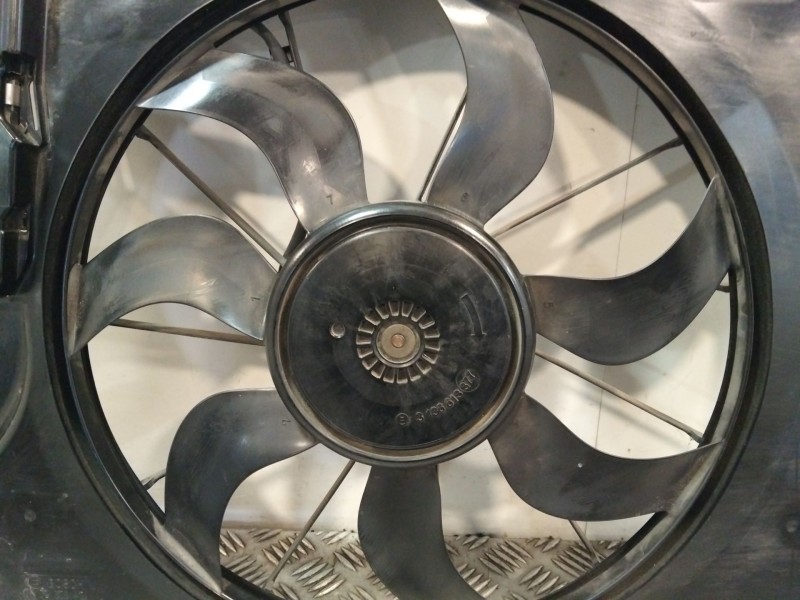 Recambio de electroventilador para mercedes-benz clase a (w176) a 180 (176.042) referencia OEM IAM 3135104226  