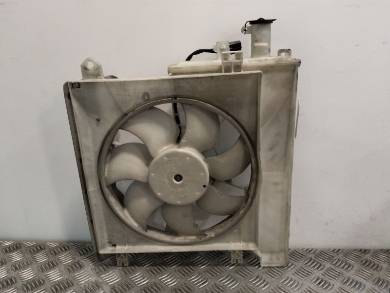 Recambio de electroventilador para toyota aygo (_b1_) 1.0 (kgb10_) referencia OEM IAM 8240460  