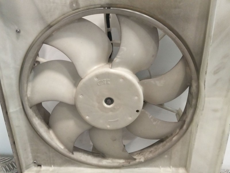 Recambio de electroventilador para toyota aygo (_b1_) 1.0 (kgb10_) referencia OEM IAM 8240460  
