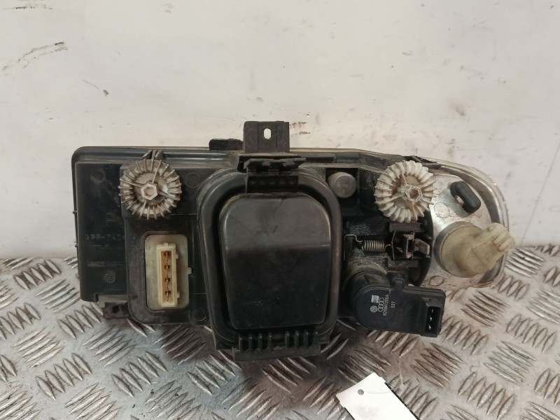 Recambio de faro derecho para seat ibiza ii (6k1) 1.6 i referencia OEM IAM 67735441  