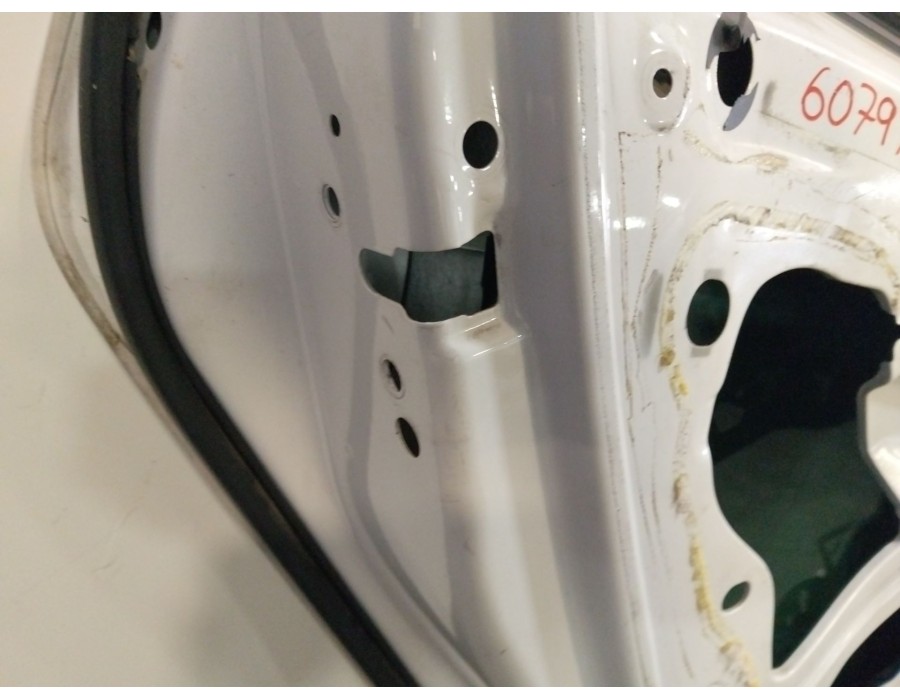 Recambio de puerta trasera izquierda para peugeot 308 sw i (4e_, 4h_) 1.6 hdi referencia OEM IAM 9006N6  