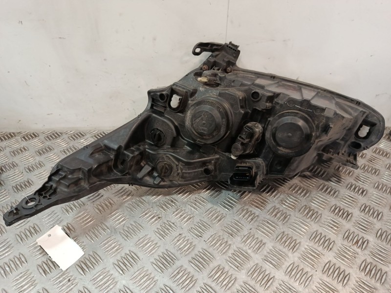Recambio de faro derecho para peugeot 208 i (ca_, cc_) 1.2 vti 82 referencia OEM IAM 1685351480  