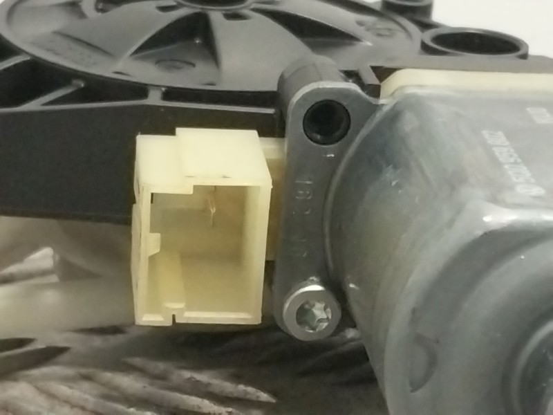 Recambio de elevalunas trasero derecho para audi a3 sportback (8va, 8vf) 2.0 tdi referencia OEM IAM 8V4839462  
