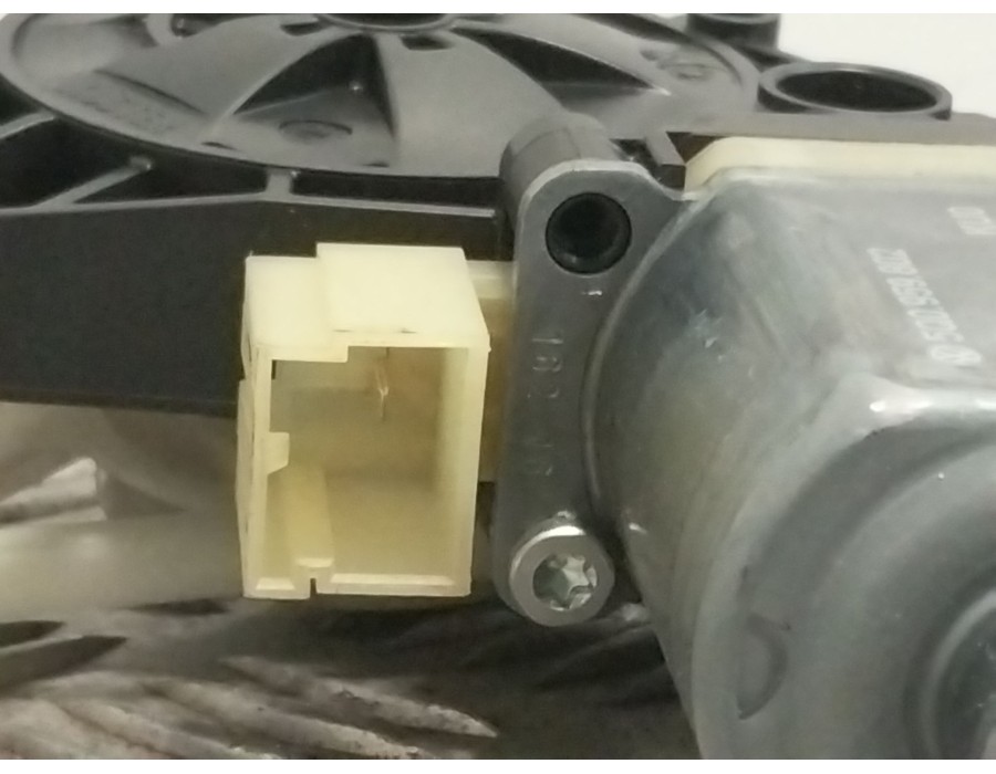 Recambio de elevalunas trasero derecho para audi a3 sportback (8va, 8vf) 2.0 tdi referencia OEM IAM 8V4839462  