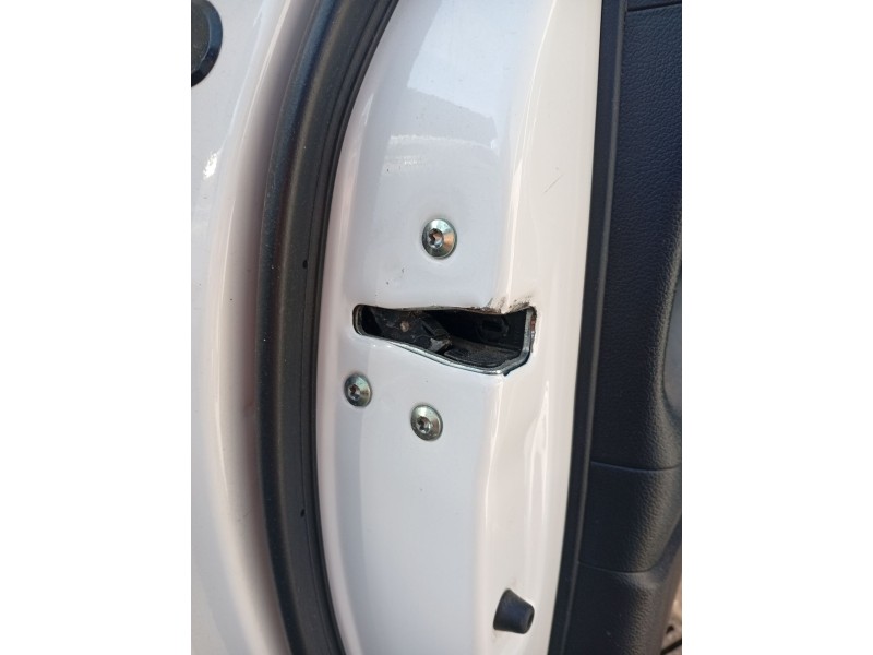 Recambio de cerradura puerta delantera izquierda para kia rio iii (ub) 1.25 cvvt referencia OEM IAM 813111W030  