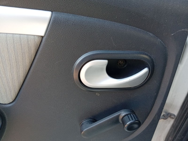 Recambio de maneta interior trasera izquierda para dacia logan (ls_) 1.5 dci (ls0w) referencia OEM IAM 7700353282  