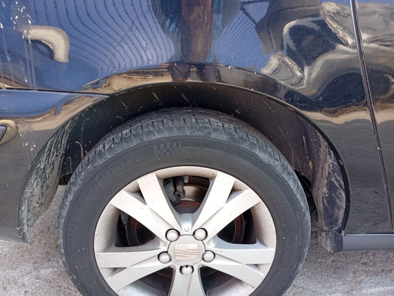 Recambio de paso de rueda trasero derecho para seat alhambra (7v8, 7v9) 1.9 tdi referencia OEM IAM 7M3810972B  