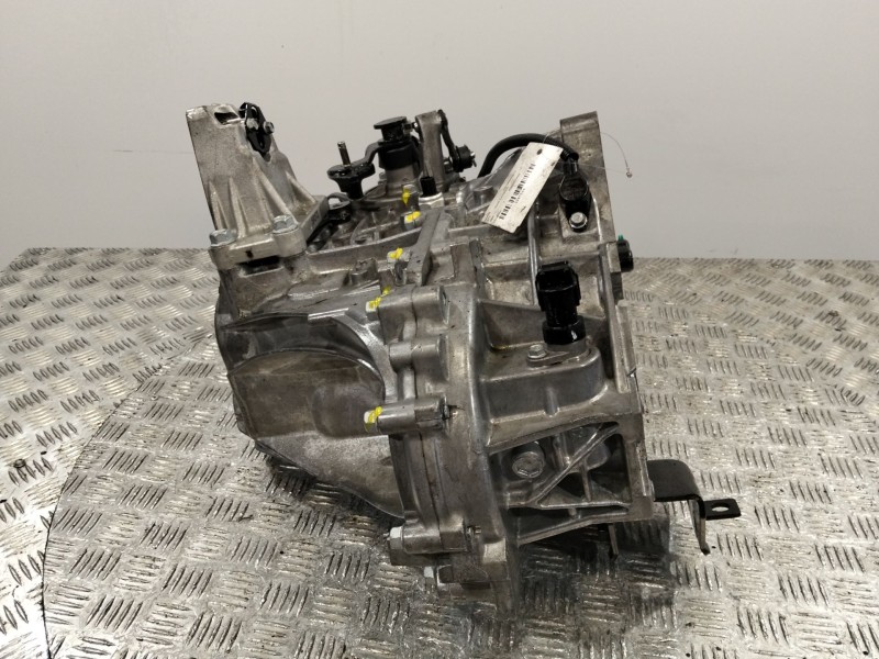 Recambio de caja cambios para kia carens iv 1.7 crdi referencia OEM IAM 4300032932  