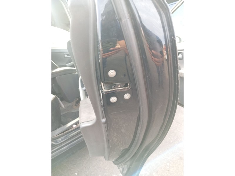 Recambio de cerradura puerta trasera derecha para toyota prius (_w3_) 1.8 hybrid (zvw3_) referencia OEM IAM 6905047070  