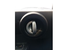 Recambio de maneta interior trasera izquierda para dodge nitro 2.8 crd referencia OEM IAM 68004829AA  