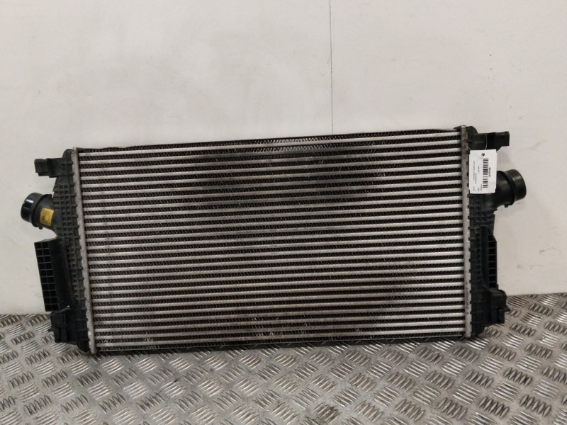 Recambio de intercooler para chevrolet cruze (j300) 2.0 cdi referencia OEM IAM 13267647  
