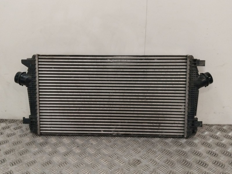 Recambio de intercooler para chevrolet cruze (j300) 2.0 cdi referencia OEM IAM 13267647  