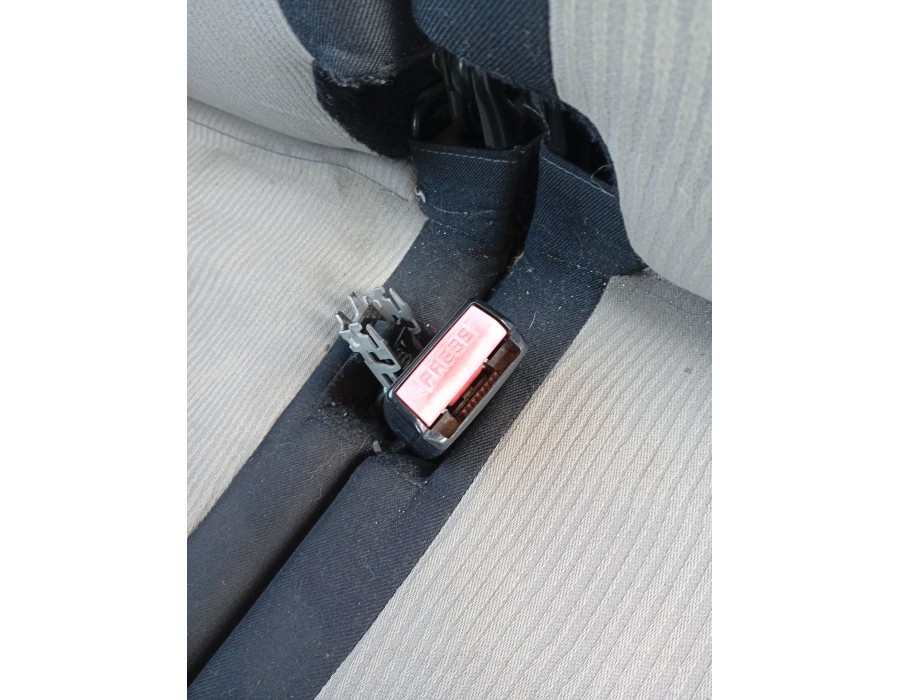 Recambio de enganche cinturon trasero central para dacia logan (ls_) 1.5 dci (ls0w) referencia OEM IAM 6001549673  
