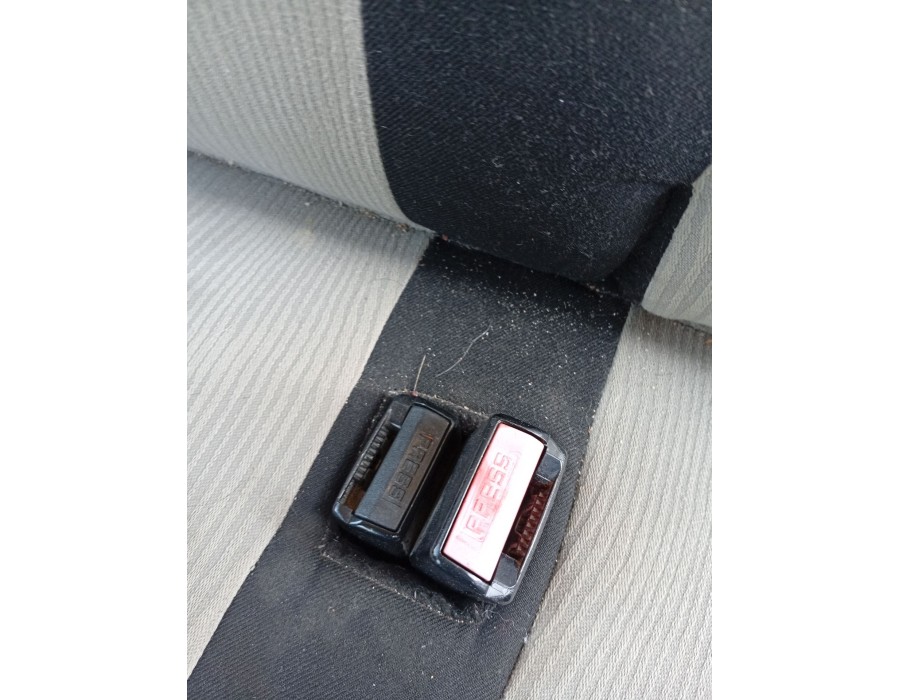 Recambio de enganche cinturon trasero central para dacia logan (ls_) 1.5 dci (ls0w) referencia OEM IAM 6001549673  