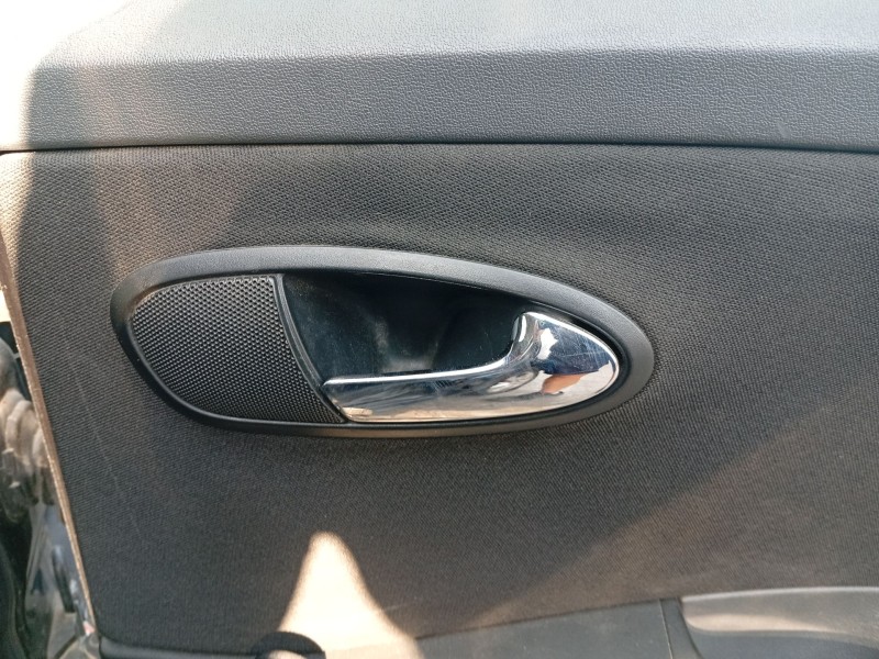 Recambio de maneta interior trasera derecha para seat leon (1p1) 1.9 tdi referencia OEM IAM 5P0839114C1UQ 1P0839206B3FZ 
