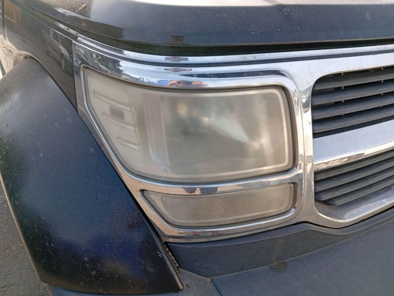 Recambio de faro derecho para dodge nitro 2.8 crd referencia OEM IAM 55157228AB  