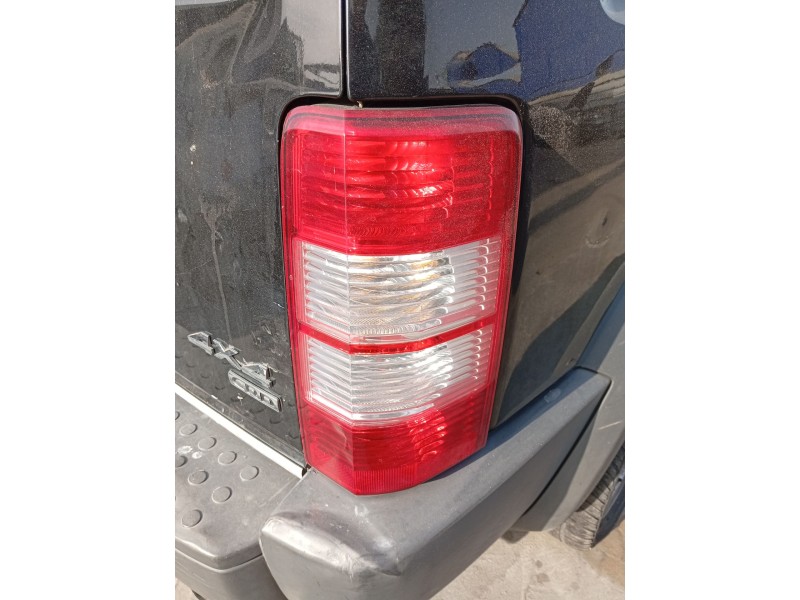 Recambio de piloto trasero derecho para dodge nitro 2.8 crd referencia OEM IAM 55157160AH  