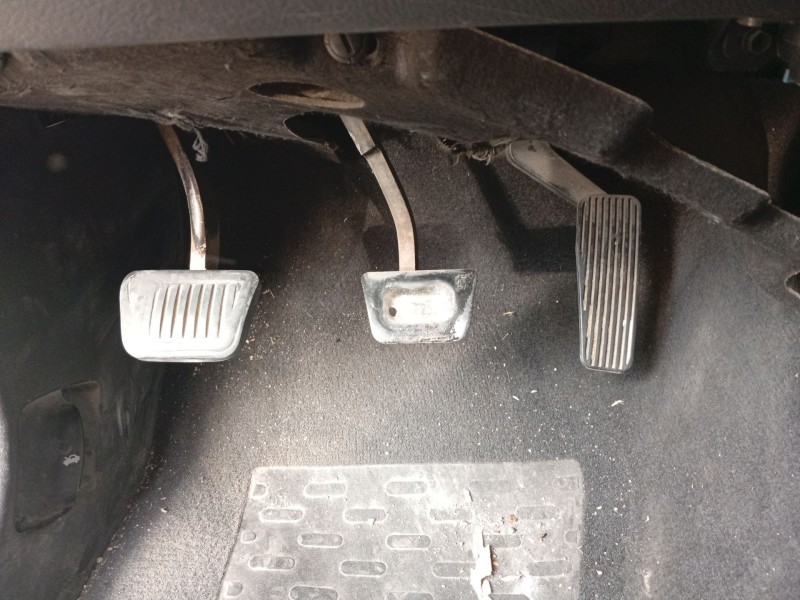 Recambio de pedal freno para dodge nitro 2.8 crd referencia OEM IAM 52128348AF  