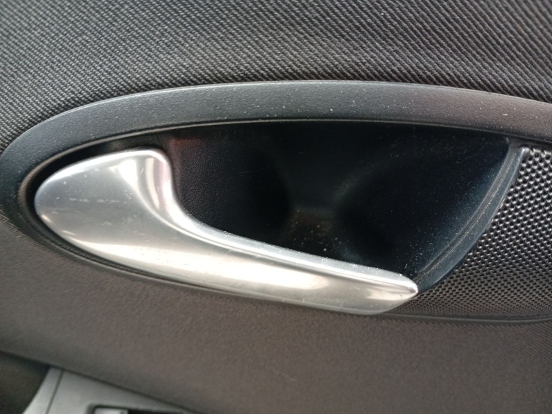 Recambio de maneta interior trasera izquierda para seat leon (1p1) 1.6 tdi referencia OEM IAM 5P0839113C1UQ 1P0839205B3FZ 