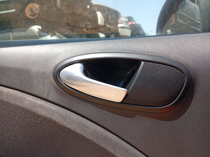 Recambio de maneta interior delantera izquierda para seat leon (1p1) 1.6 tdi referencia OEM IAM 5P0837113B1UQ 3B0837207GGRU 