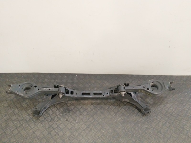 Recambio de puente trasero para hyundai ix35 1.7 crdi cat referencia OEM IAM 554102S010  