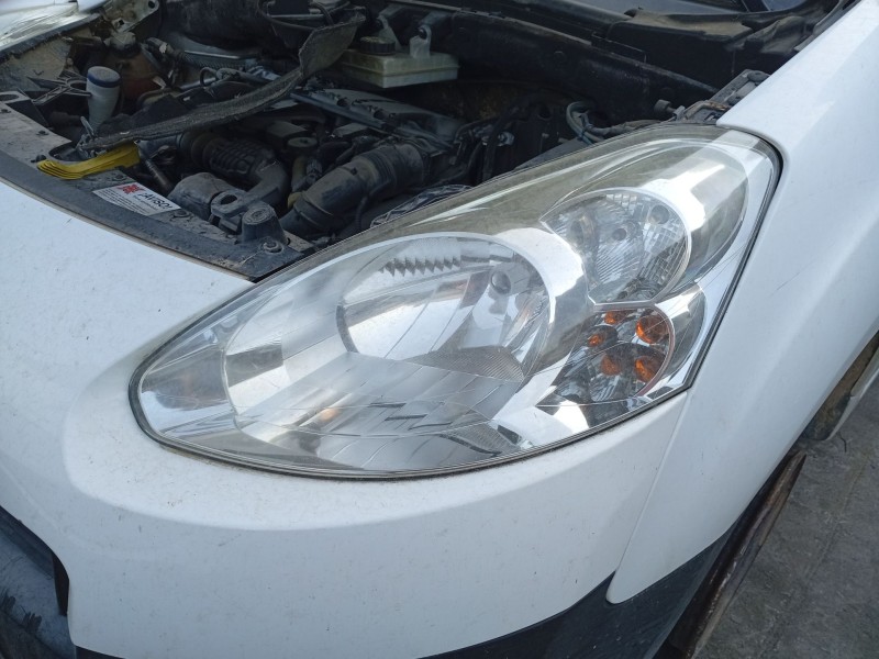 Recambio de faro izquierdo para peugeot partner furgoneta/monovolumen 1.6 hdi 16v 4x4 referencia OEM IAM 6208K4  