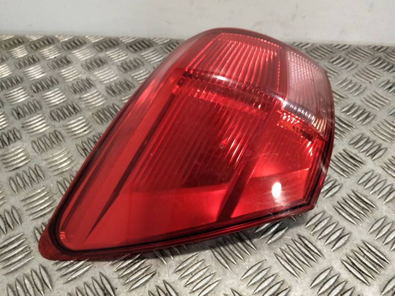 Recambio de piloto trasero izquierdo para nissan qashqai i (j10, nj10) 2.0 dci referencia OEM IAM 26555EY00A  