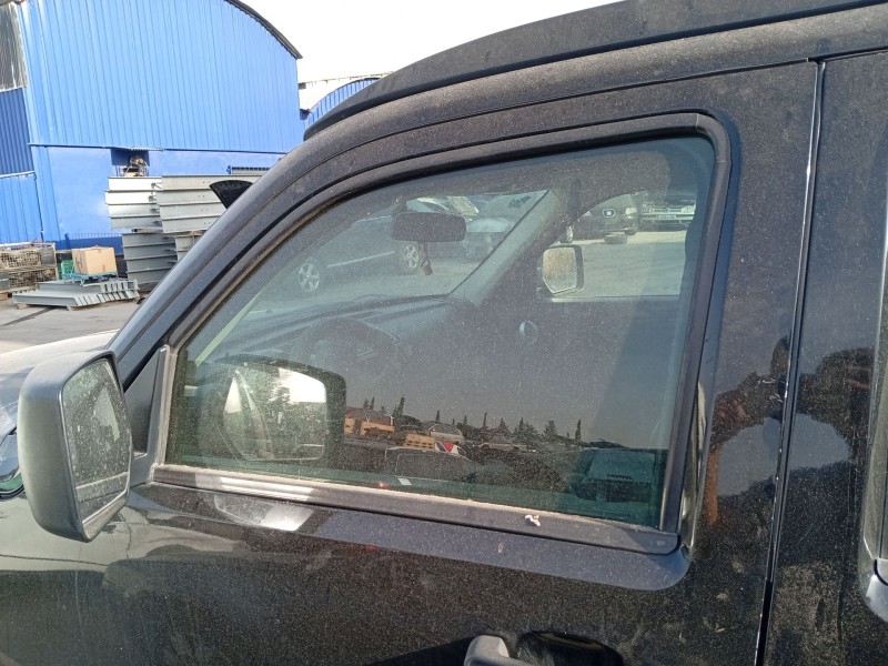 Recambio de luna delantera izquierda para dodge nitro 2.8 crd referencia OEM IAM 55369143AA  