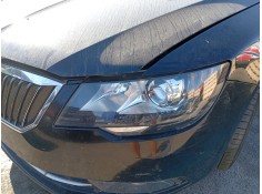 Recambio de faro izquierdo para skoda superb ii station wagon (3t5) 2.0 tdi 16v referencia OEM IAM 3T1941017  
