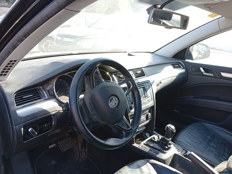 Recambio de salpicadero para skoda superb ii station wagon (3t5) 2.0 tdi 16v referencia OEM IAM 3T1857007EFU5  