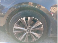 Recambio de paso de rueda delantero izquierdo para skoda superb ii station wagon (3t5) 2.0 tdi 16v referencia OEM IAM 3T0809957D