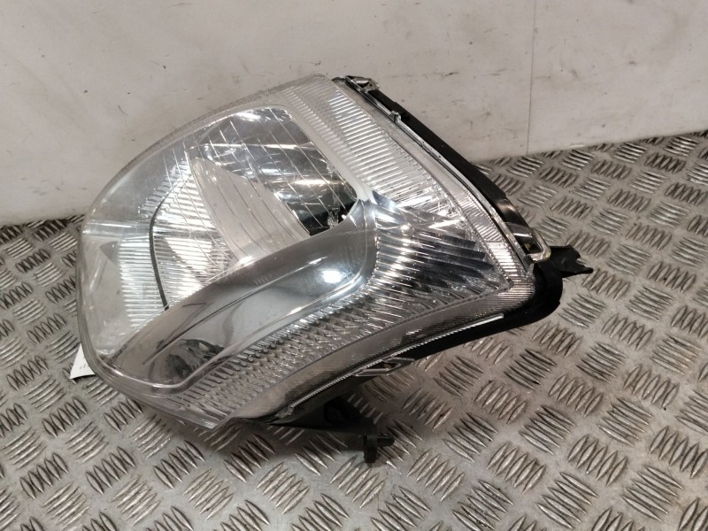 Recambio de faro izquierdo para citroën c2 (jm_) 1.4 referencia OEM IAM 968012838  